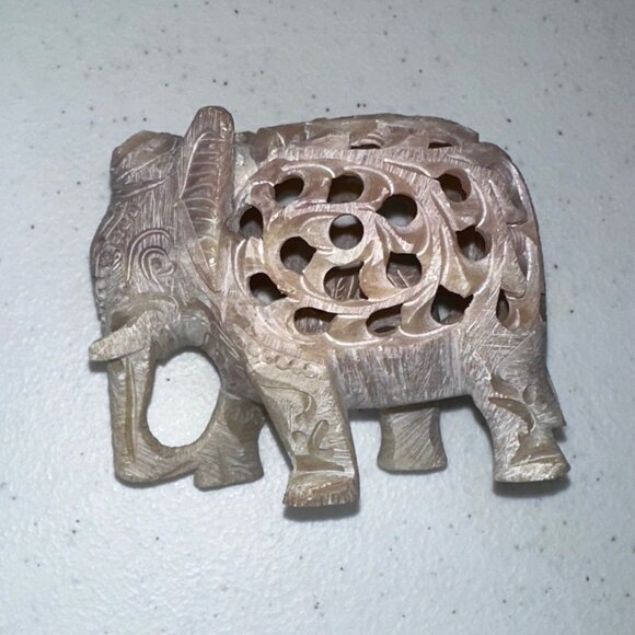 Carved Elephant Statue Figurine Mother Elephant with Baby Elephant Inside figure - Picture 8 of 10
